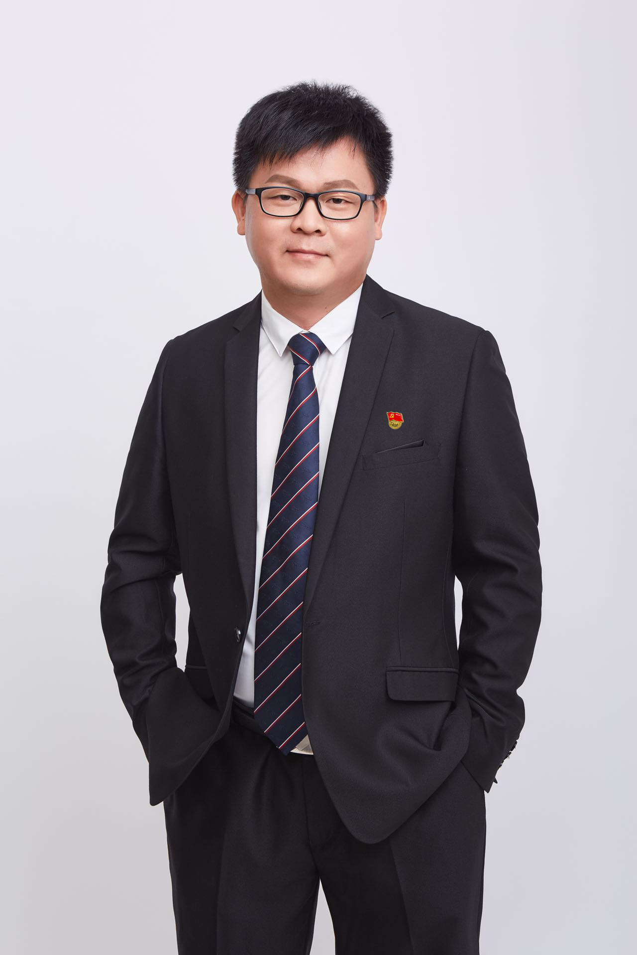 16 優(yōu)秀黨員-南寧三峰黨支部-陳春林.jpg 16 優(yōu)秀黨員-南寧三峰黨支部-陳春林.jpg