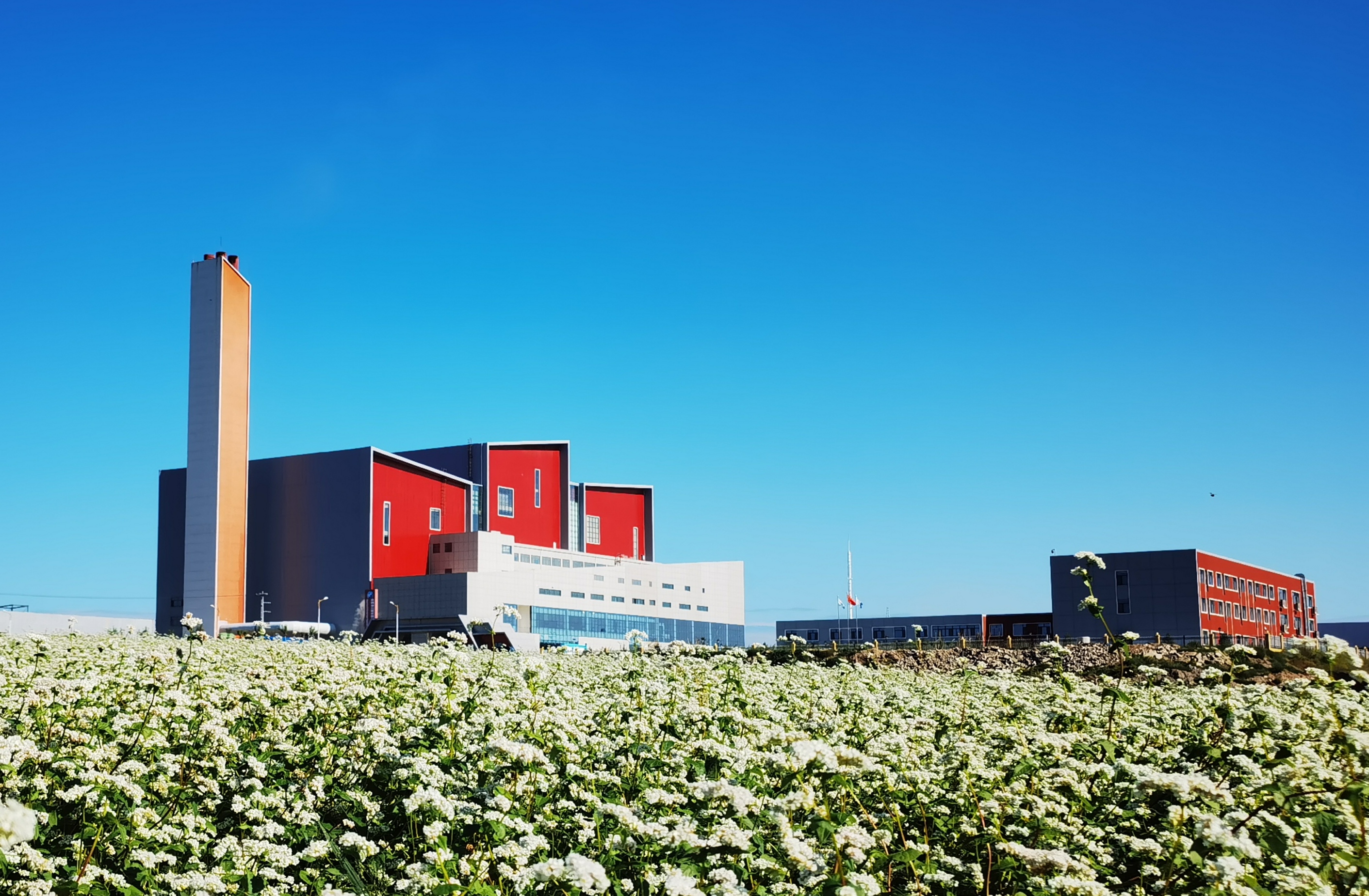 23.內(nèi)蒙古赤峰環(huán)保發(fā)電廠(chǎng)(800噸天).jpg 23.內(nèi)蒙古赤峰環(huán)保發(fā)電廠(chǎng)(800噸天).jpg